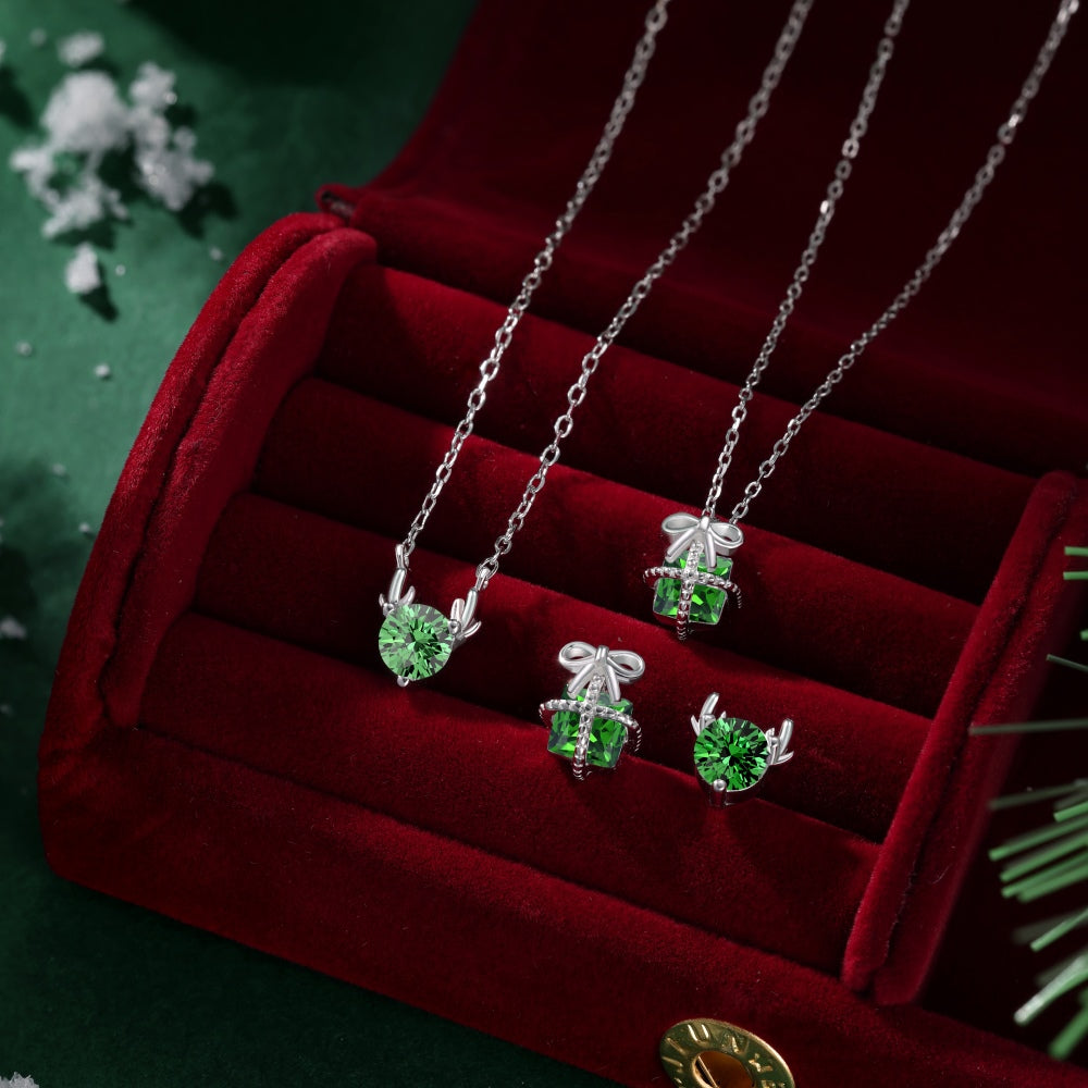 Green Reindeer Set
